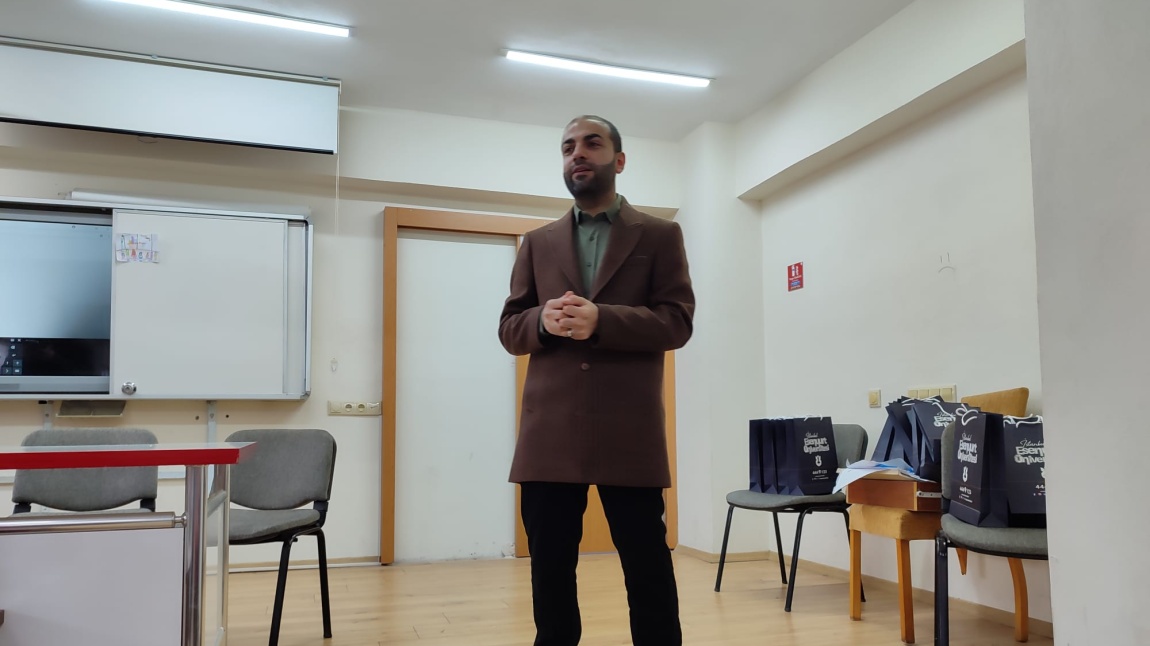 UZM. PSİKOLOJİK DANIŞMAN HİLAL ALKAN ÖĞRETMENLERİMİZE ETKİLİ İLETİŞİM KONULU SEMİNER VERDİ