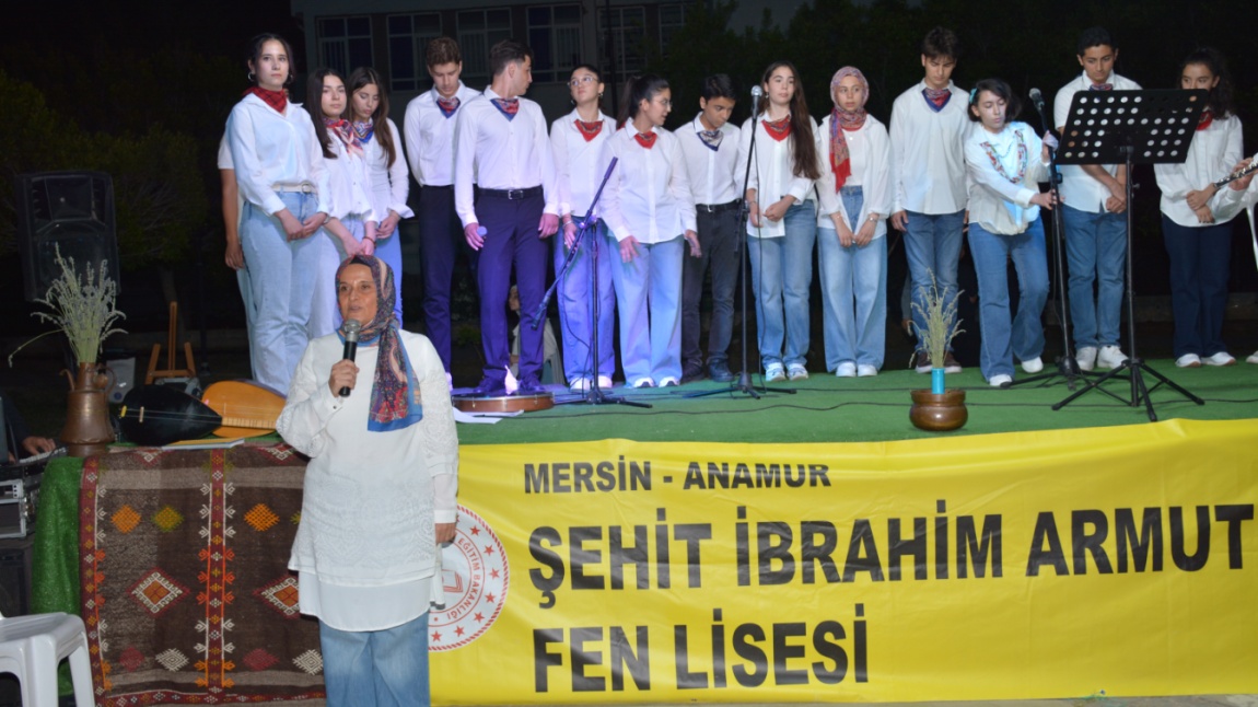 KÜLTÜRÜN İZİNDE ANADOLU ESİNTİSİ İSİMLİ GÖSTERİMİZ BEĞENİYLE İZLENDİ